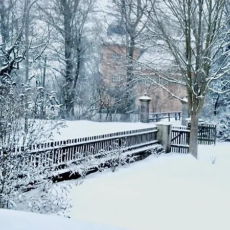 Am Schloss Schnabelwaid